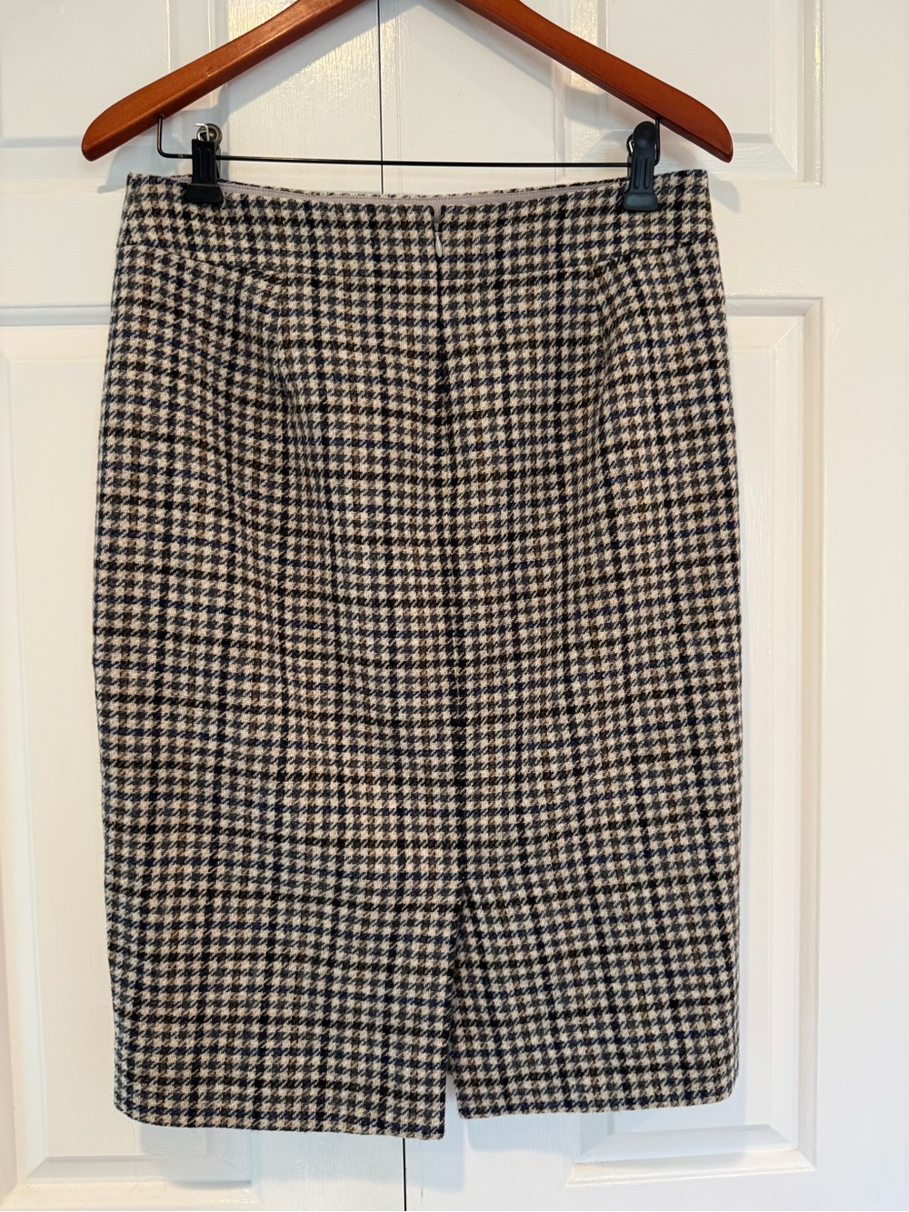J. Crew Black and White Houndstooth Pencil Skirt - Picture 2 of 4